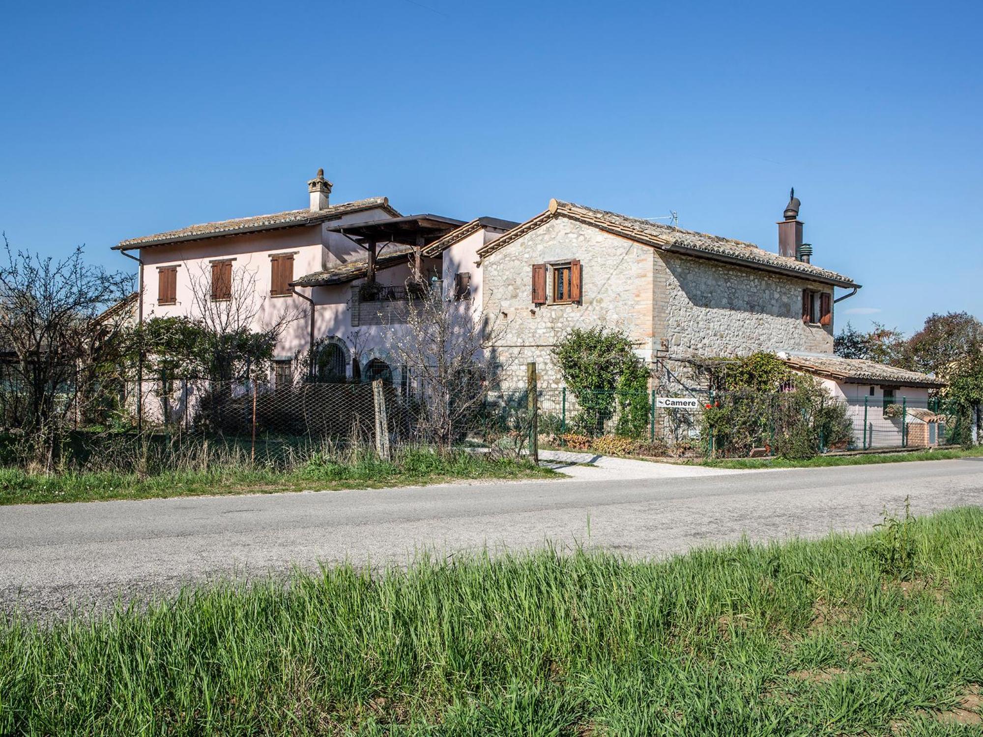 Al Guado Di Assisi B&B Bastia Umbra Exterior foto